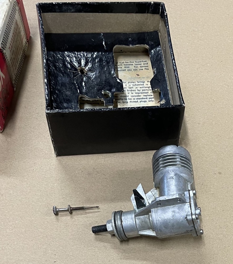 Vintage FOX .35x Model Airplane Engine