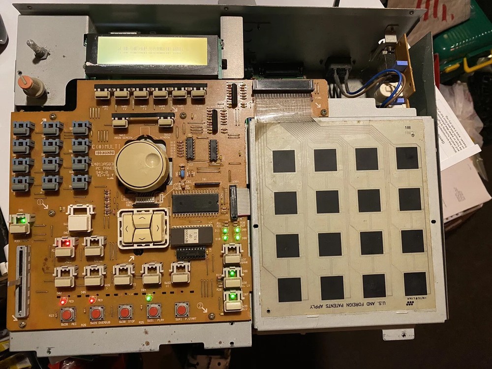 AKAI MPC 2000 Drum Machine Sampler Disk Powers On Linn Midi Beats