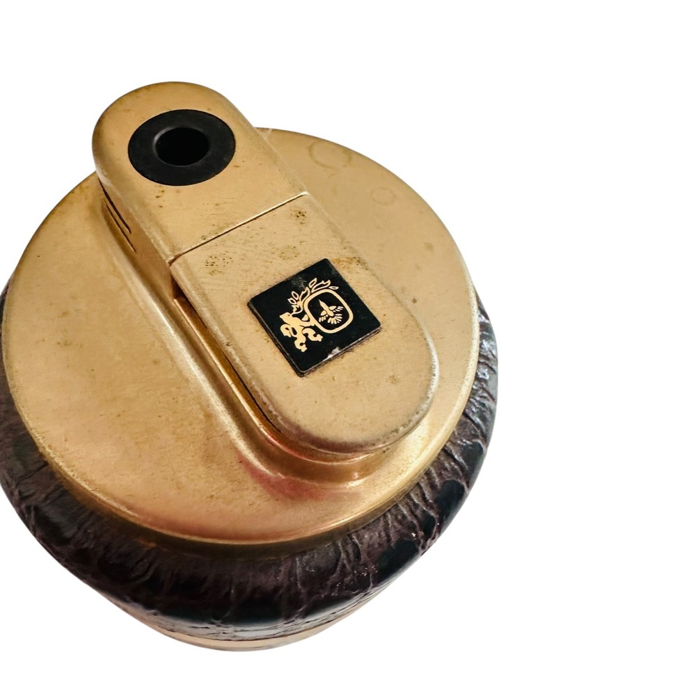 vtg table Lighter 50's w lion crest