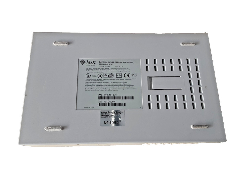 Sun Microsystem Model 611 599-2119-01 External SCSI Drive Enclosure - UNTESTED