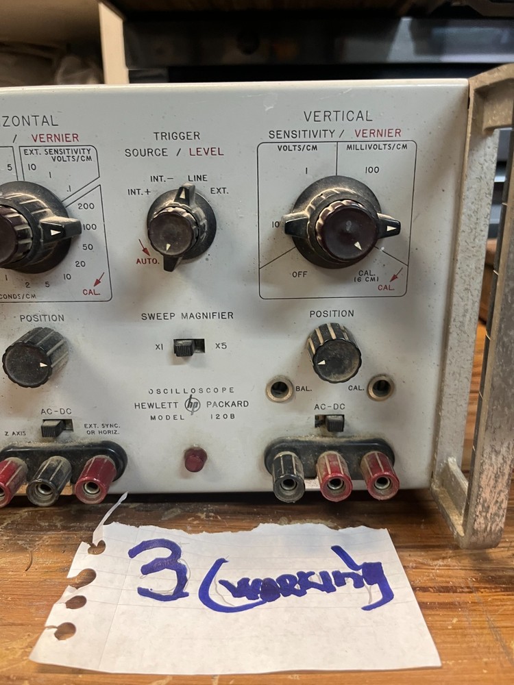 HP Hewlett-Packard Oscilloscope Model 120B - Powers on but untested.