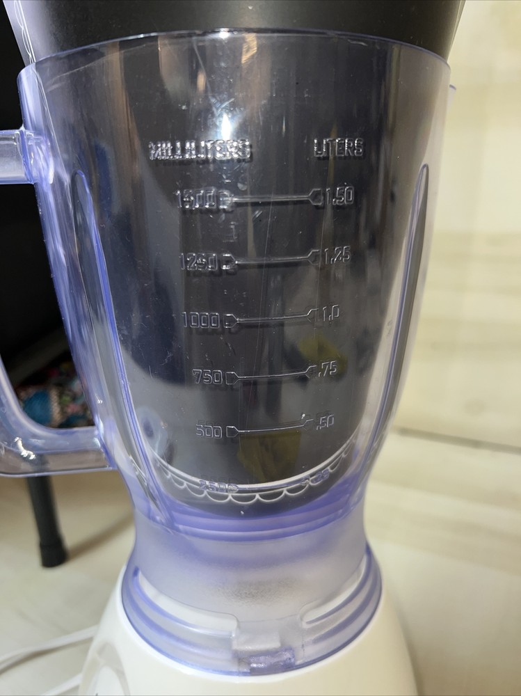 RIVAL 5-SPEED COUNTERTOP BLENDER , MODEL# BL706 New without box