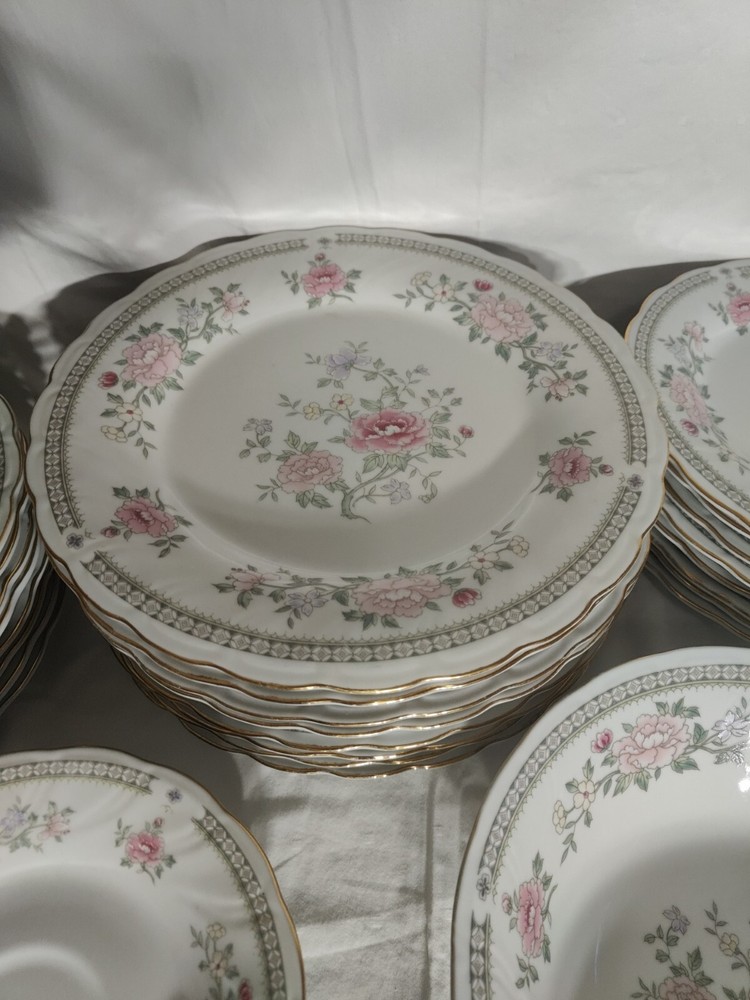fine china sets for 8