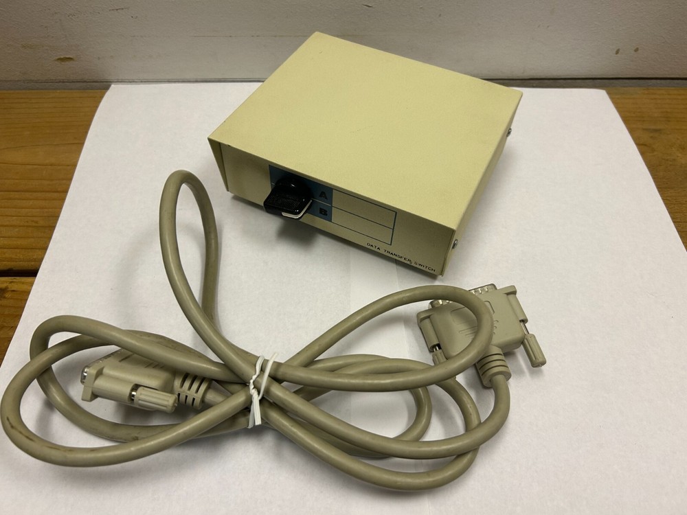 Vintage Manual 2 PORT A/B Data Transfer Switch Box B & 6 ft. Cable
