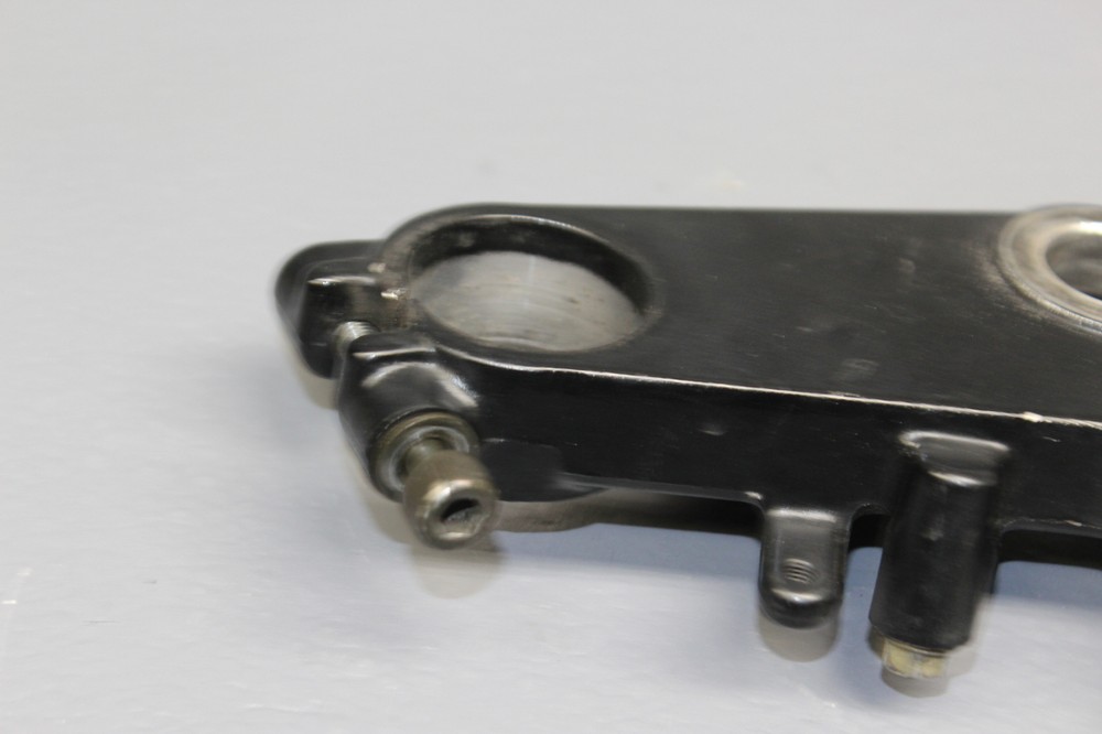 1987 HONDA CBR600F FORKS UPPER TRIPLE TREE CLAMP