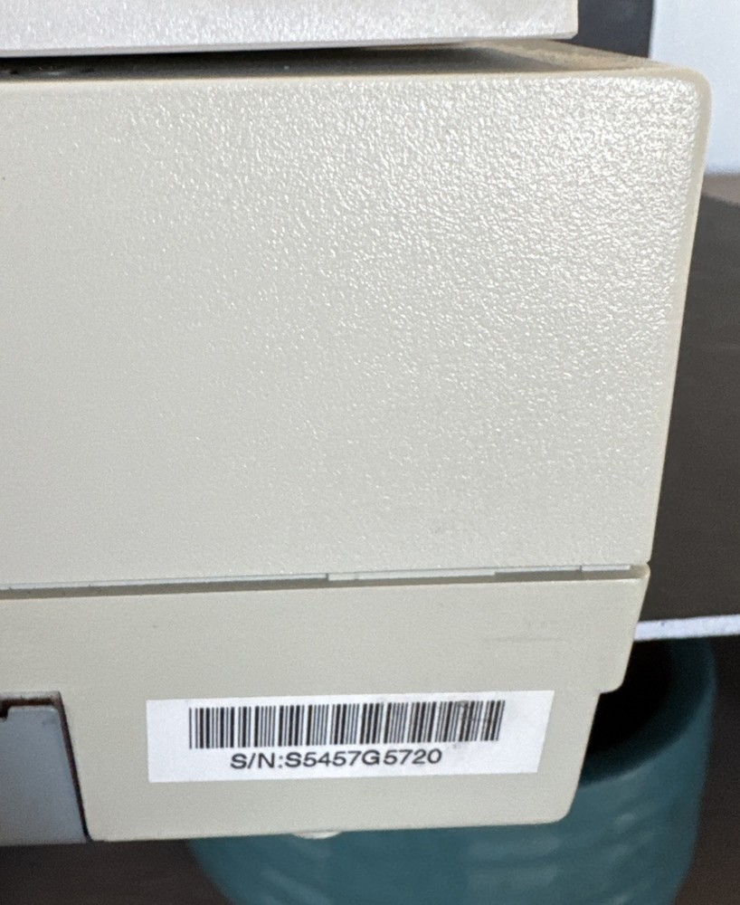 Microtek Scanner Flatbed MRS-600Z With SCSI Interface And Power Cord Powers On