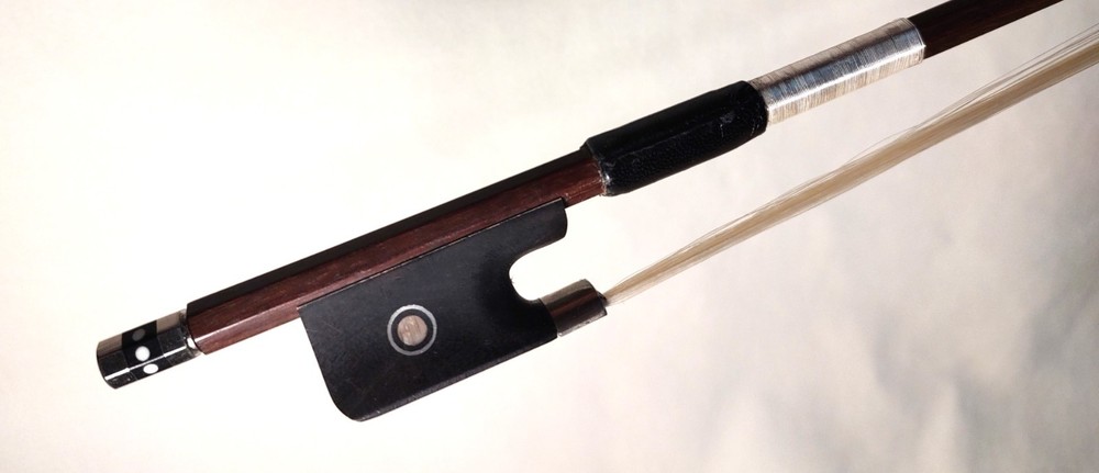 Viola Bow 4/4 Easy to Hold & Handle, Soft Attack When Wanted, 29.5” / 74.93cm