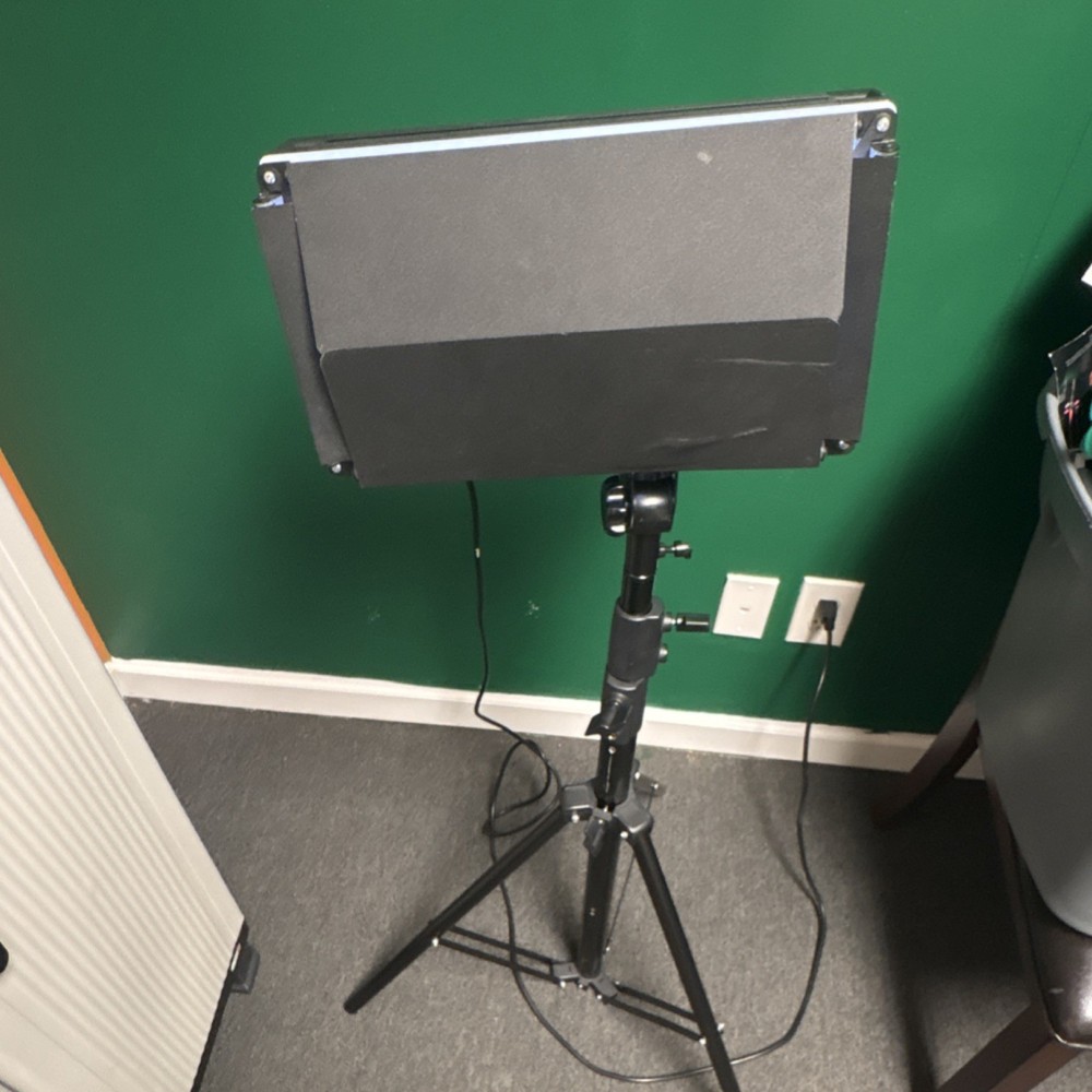 LS Photo Studio LE500ACC LED Panel Light Black Adjustable Barn Doors AC-Powered