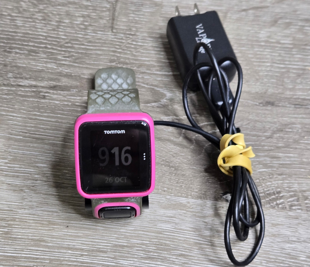 TomTom GPS SmartWatch TomTom Runner 8RS00 Multi-Function  + Dock Tested Pink