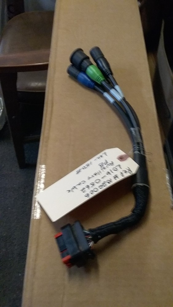 Peterbilt Axillary display cable L016-0562 for peoplenet