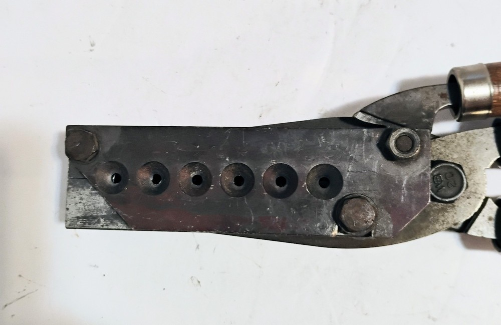 Vintage Bullet Mold 90323, 3 Handle 6 Cavity 45