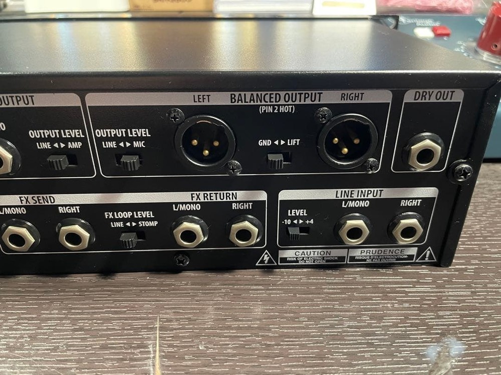 Line 6 POD HD Pro Rackmount Guitar Multi-Effects Processor - Working
