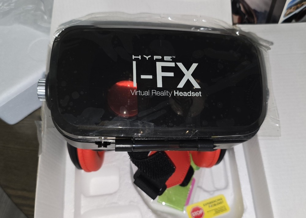 Bluetooth Virtual Reality VR Headset With Wireless Headphones