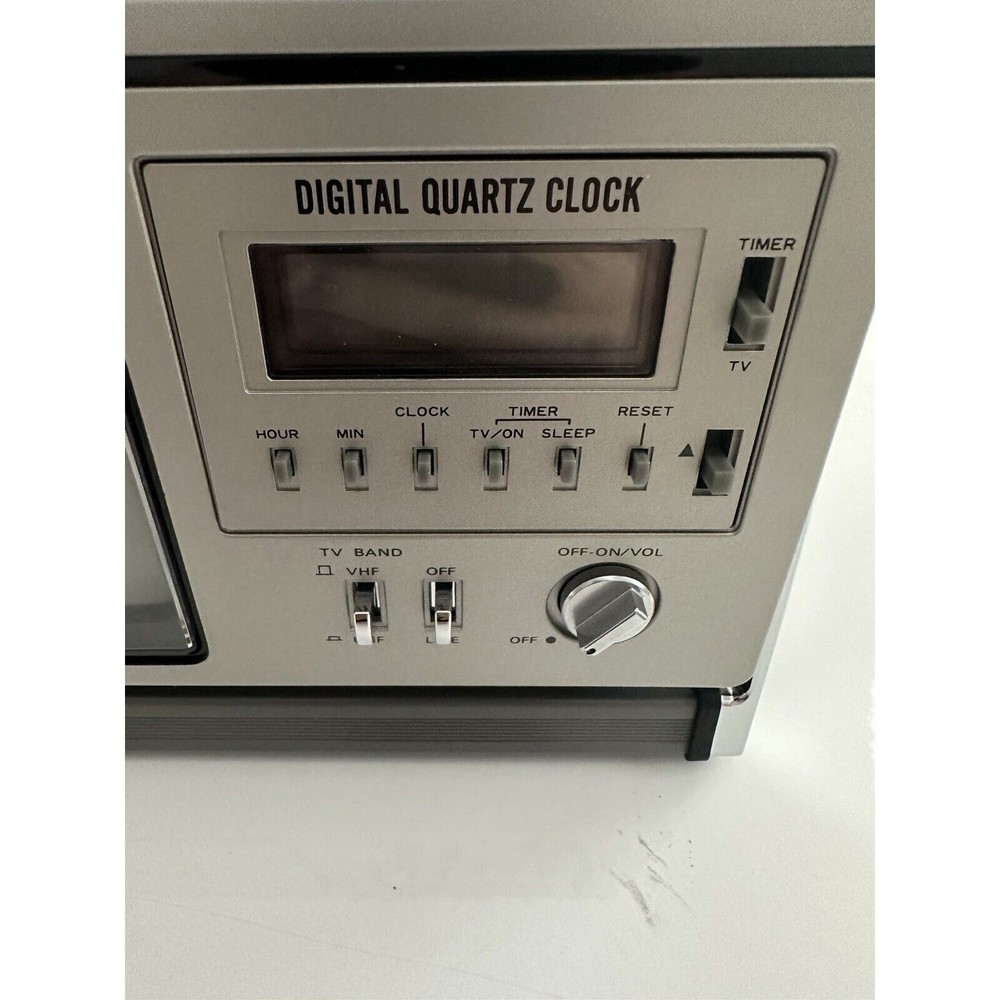 VINTAGE *New* Hitachi K2300 Solid State TV Receiver/Digital Clock