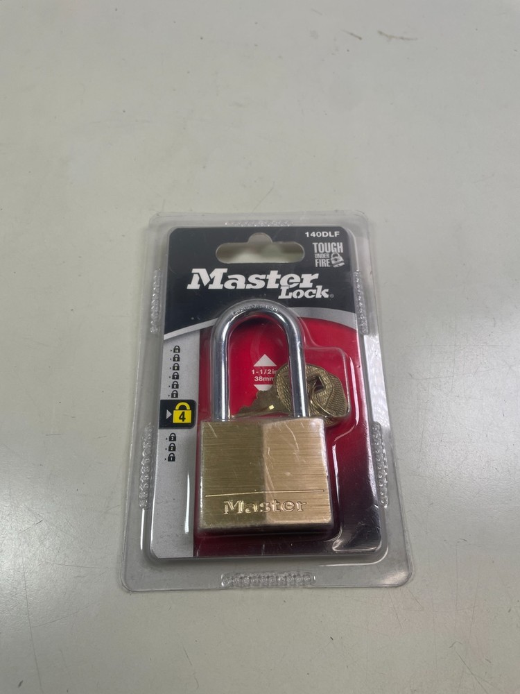 Master Lock 140DLF Padlock with 2 Keys