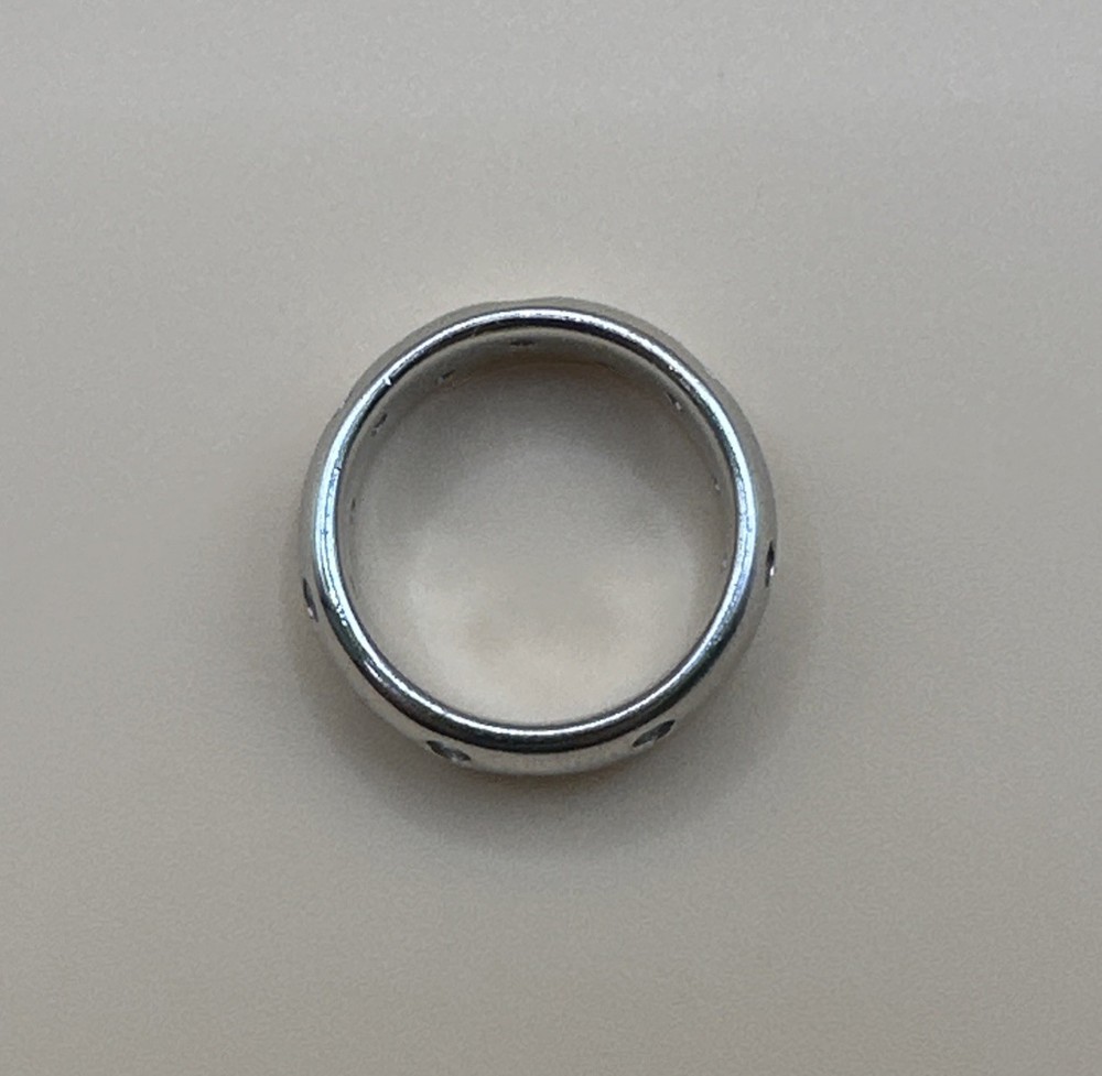 Elegant 925 Sterling Silver CZ Ring /Size 7 ￼