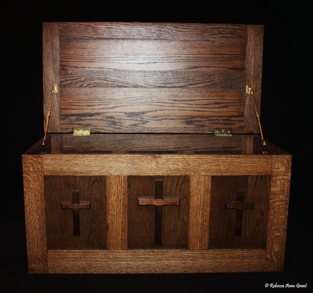 Religious Cedar Lined Oak Hope Chest with Three Walnut Crosses