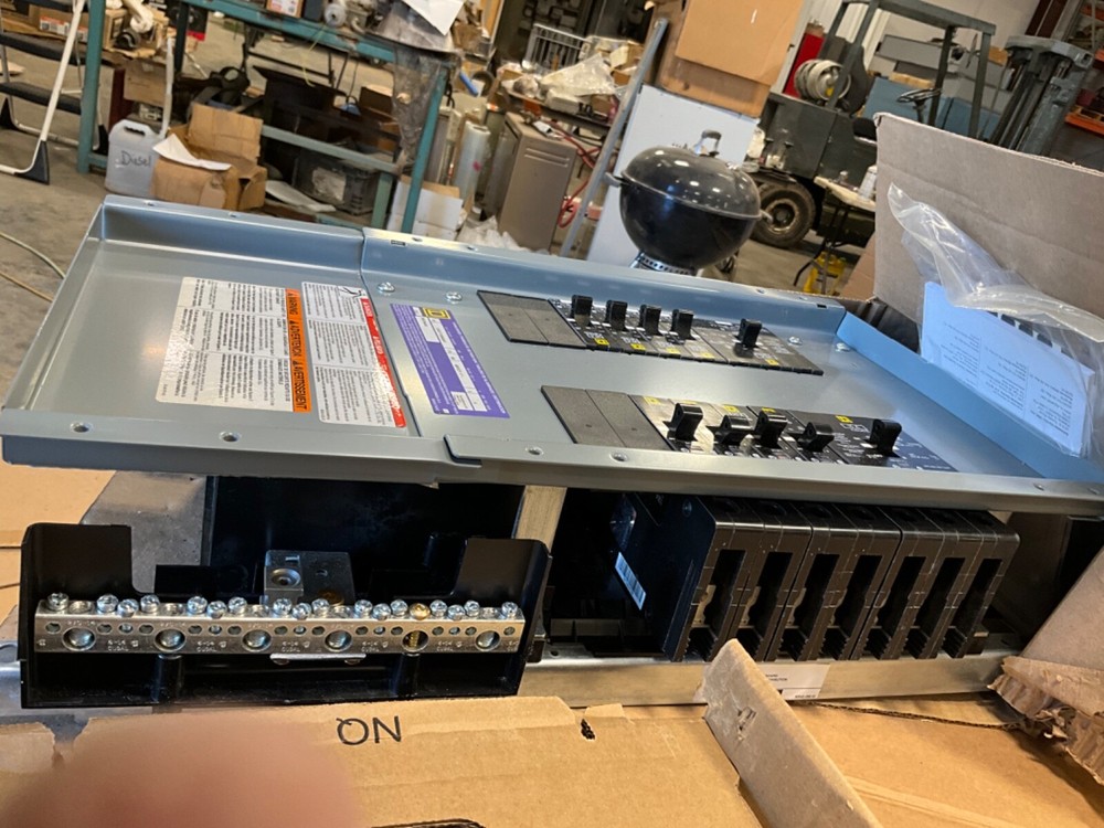 Square D Panelboard NF E1 12392771100060001 100 MAX A