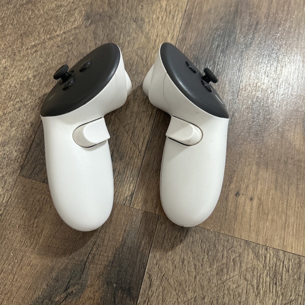 Meta Oculus Quest 3/3S VR OEM Left & Right Controllers Pair ONLY