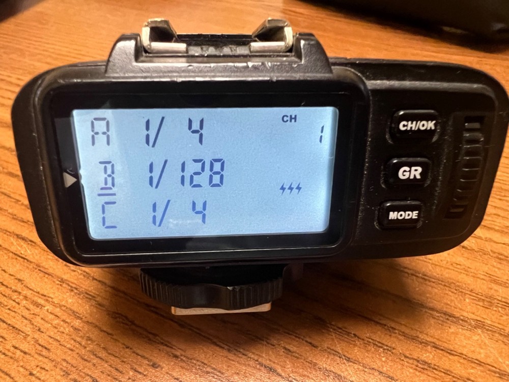 FP Flashpoint R2 T 2.4G Wireless eTTL Flash Trigger Transmitter - Canon TESTED