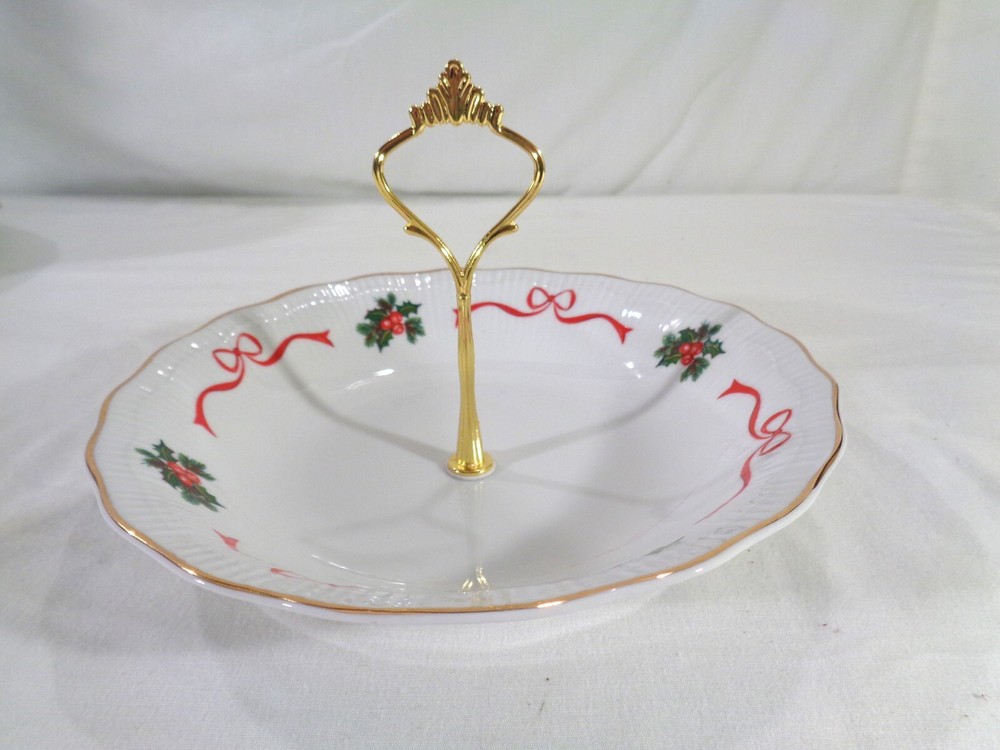 Walbrzych Holiday Ribbon  Handled Candy Nut Dish