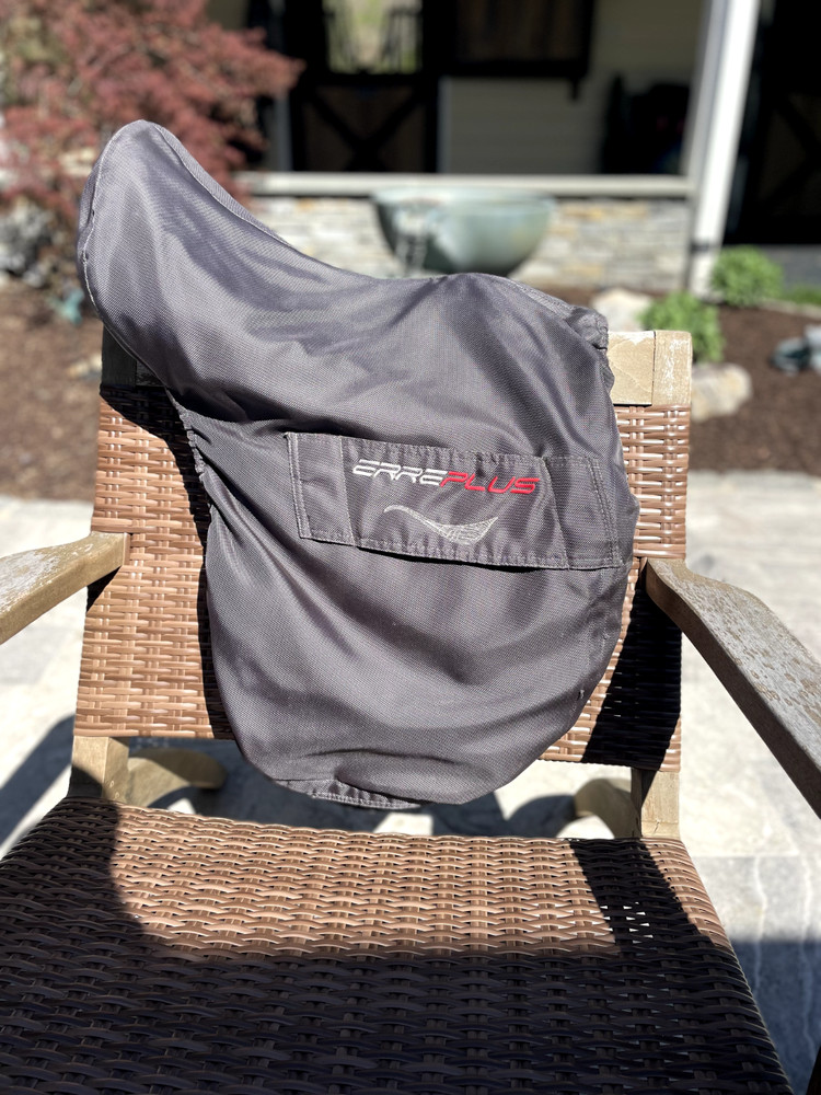 17.5" 2022 Erreplus JH Hunter Saddle - Barely Used