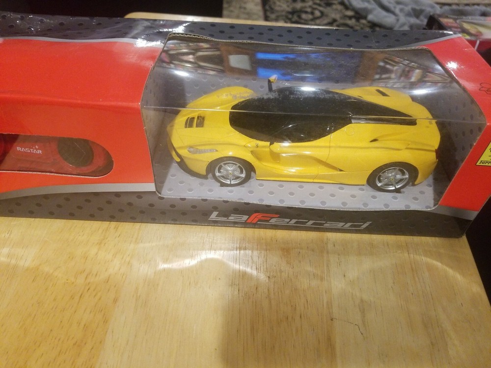 Rastar R/C Laferrari Car 1:24