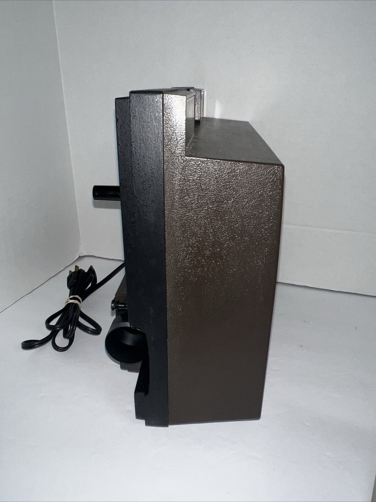 Vintage GAF 8mm Projector 2588-Z PLEASE READ DESCRIPTION