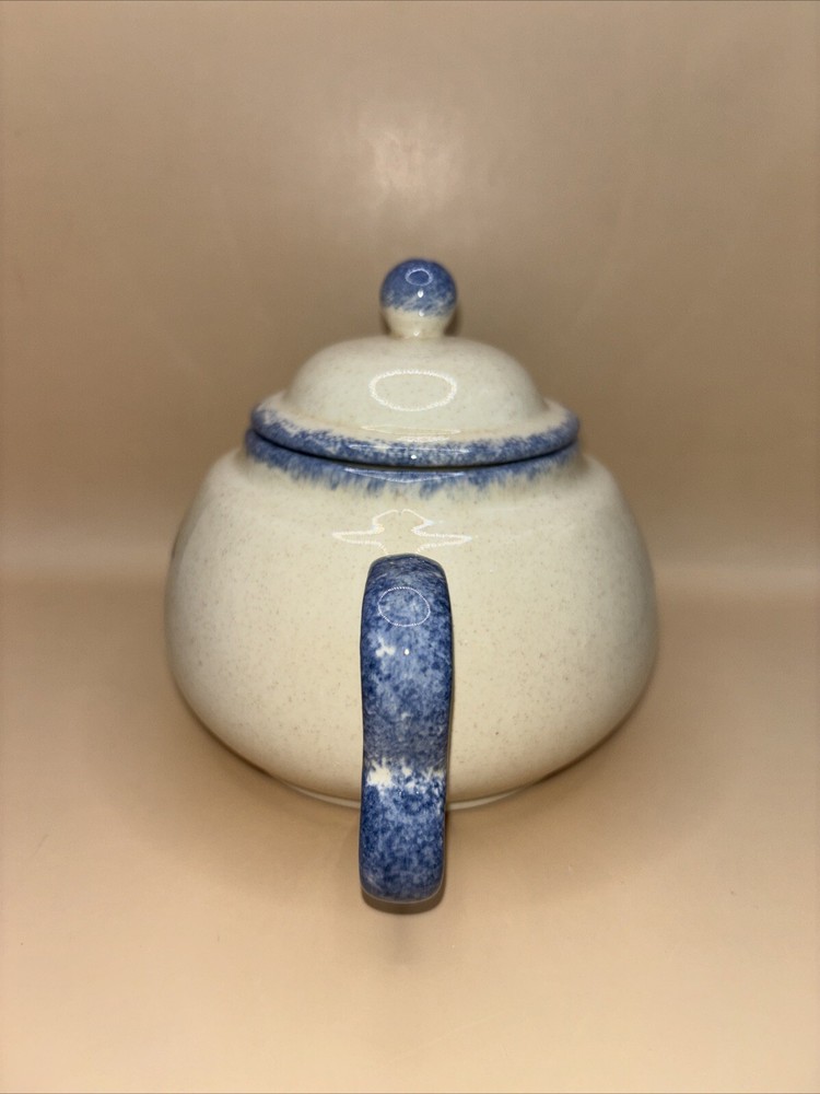 Debbie’s Blueberry Ware Teapot with Lid