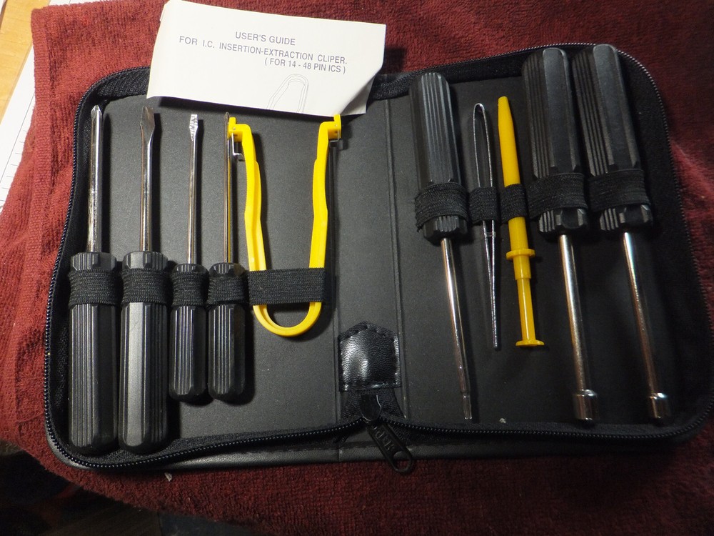 Belkin 10 Piece Electronics / Computer Tool Kit W/Case, IC Install Removal Tool