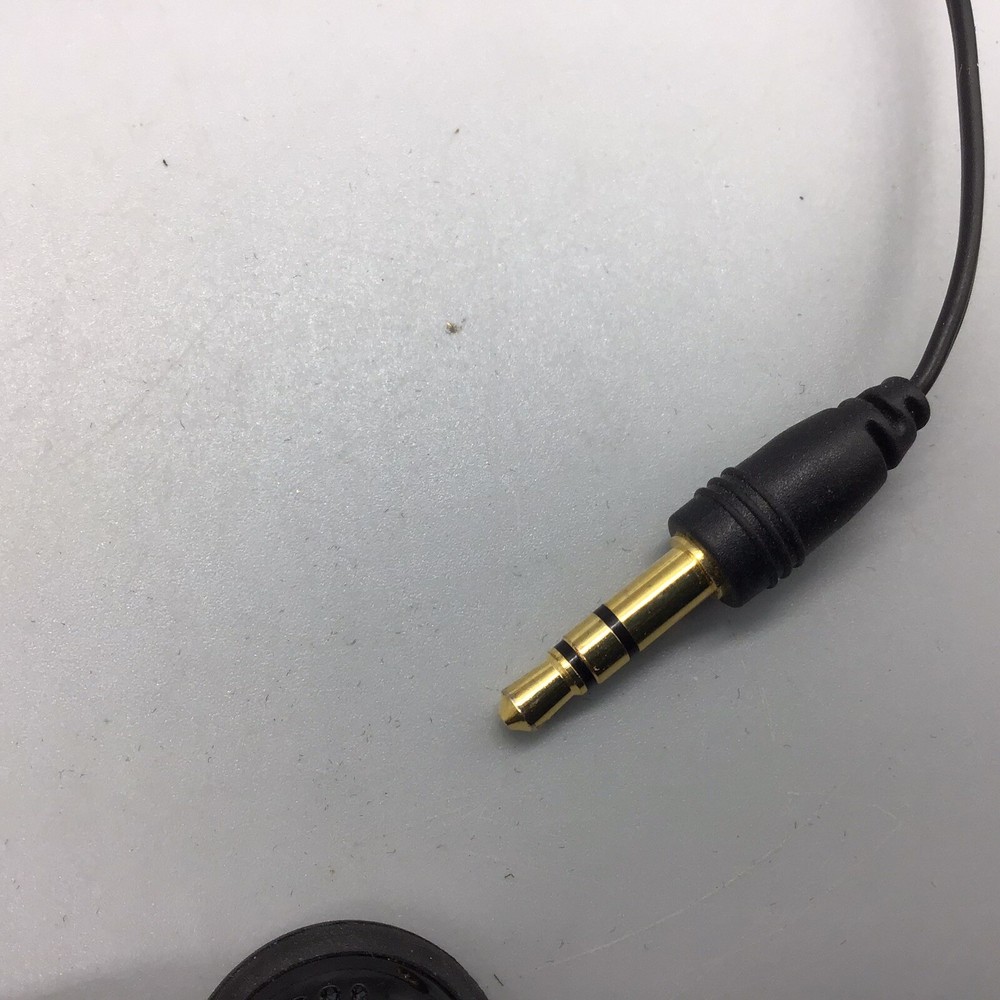 2 Corded Ear Buds SanDisk And Subjekt Tested Both Work