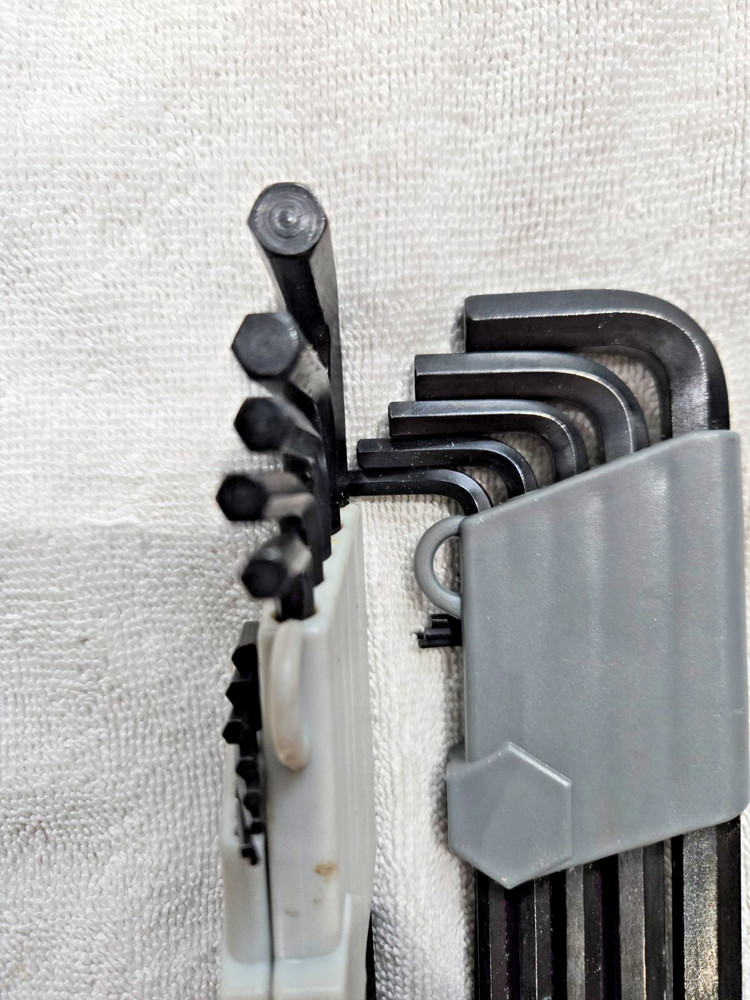 Amazon Basics Allen Wrench/Hex Key Set -SAE/Metric