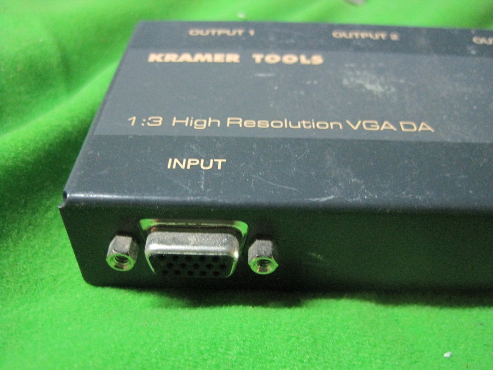 KRAMER TOOLS VP-300 1:3 HIGH RESOLUTION VGA DA AA909