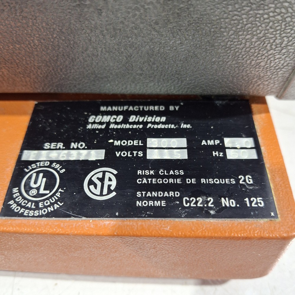 Gomco 300 Tabletop Aspirator