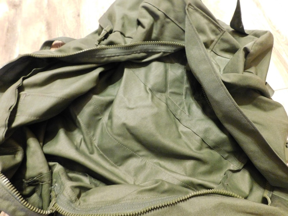 US MILITARY GREEN DUFFLE BAG