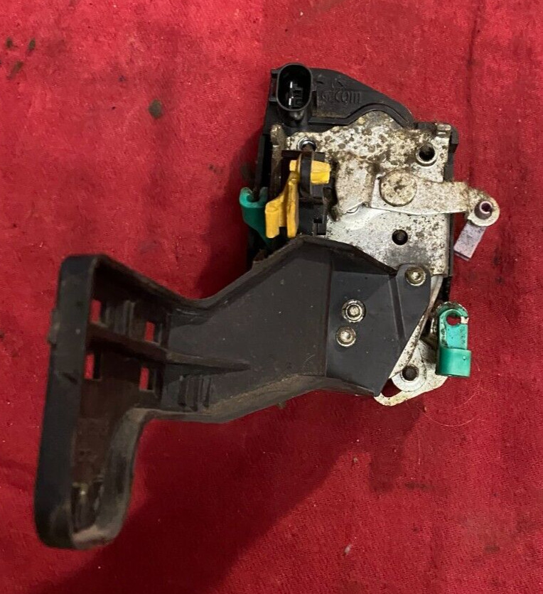 GECOM   DRIVERS Side Door Latch 1120032 GECOM LEFT HAND