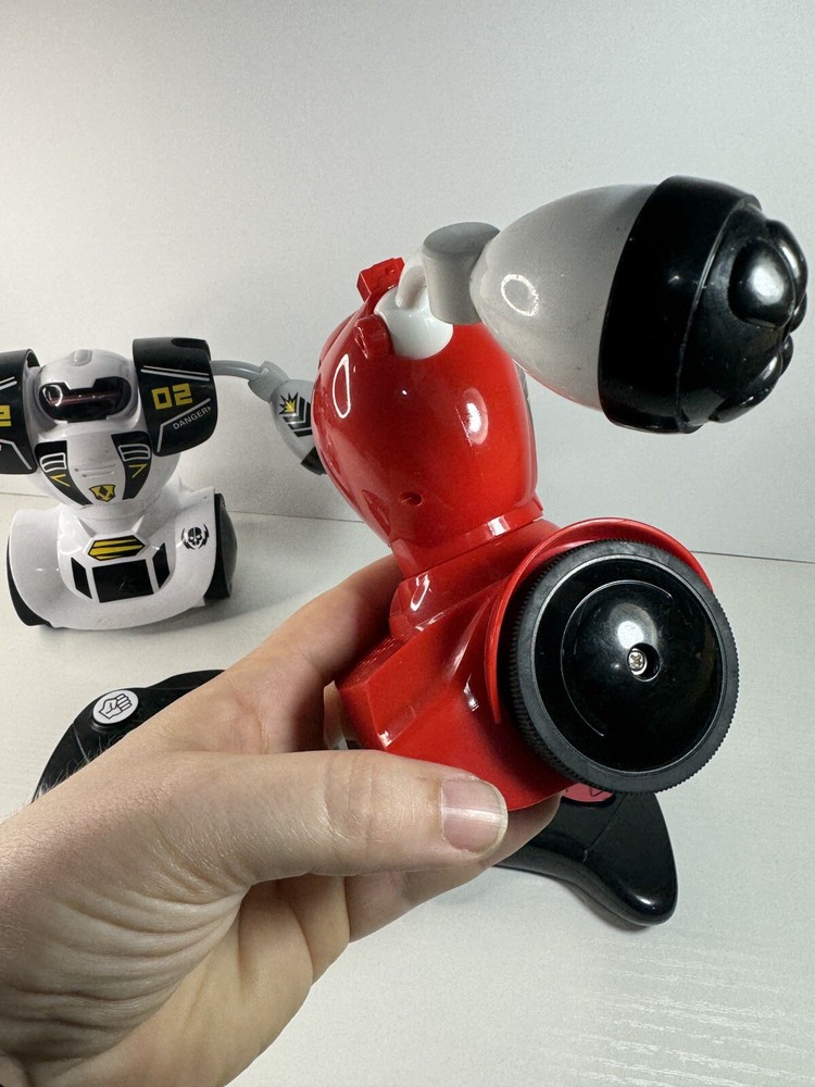 Sharper Image Remote Control Robot Set Multiplayer RC Red And White Tested