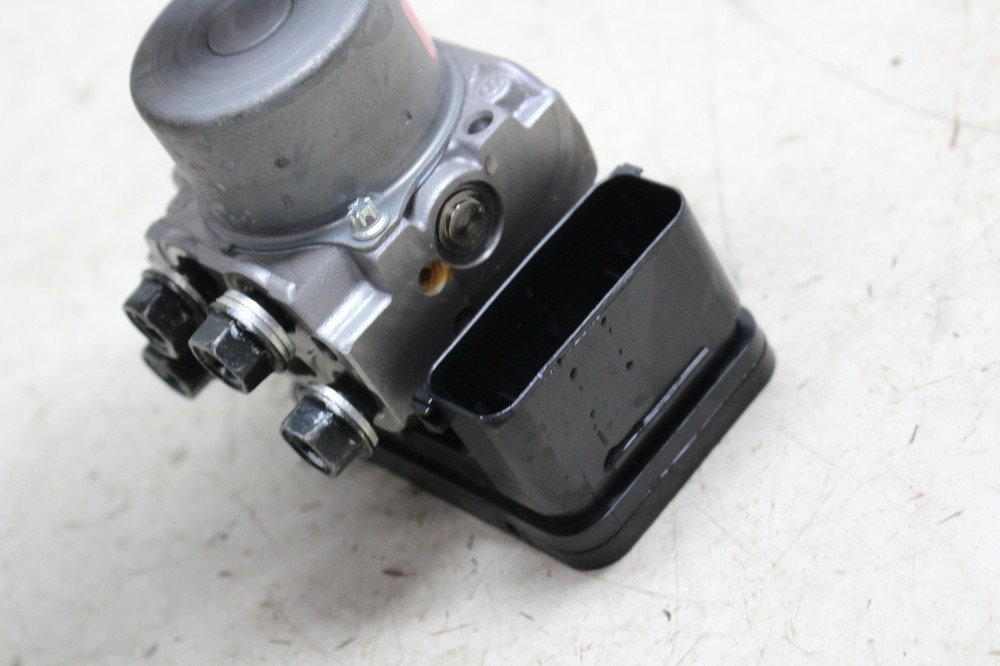 2024-2025 KAWASAKI Z500 ABS PUMP UNIT MODULE