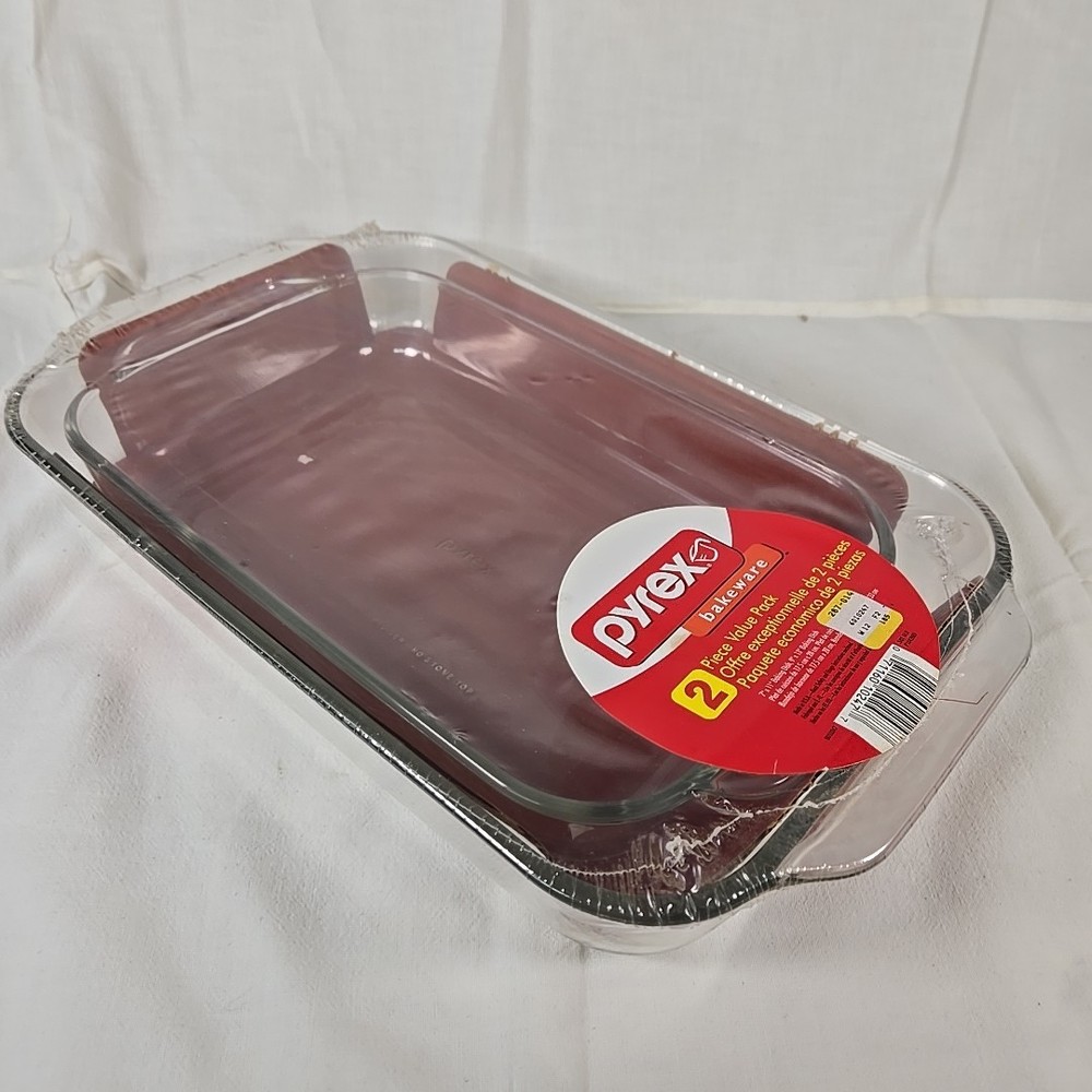 New 2 piece pyrex Bakeware Set