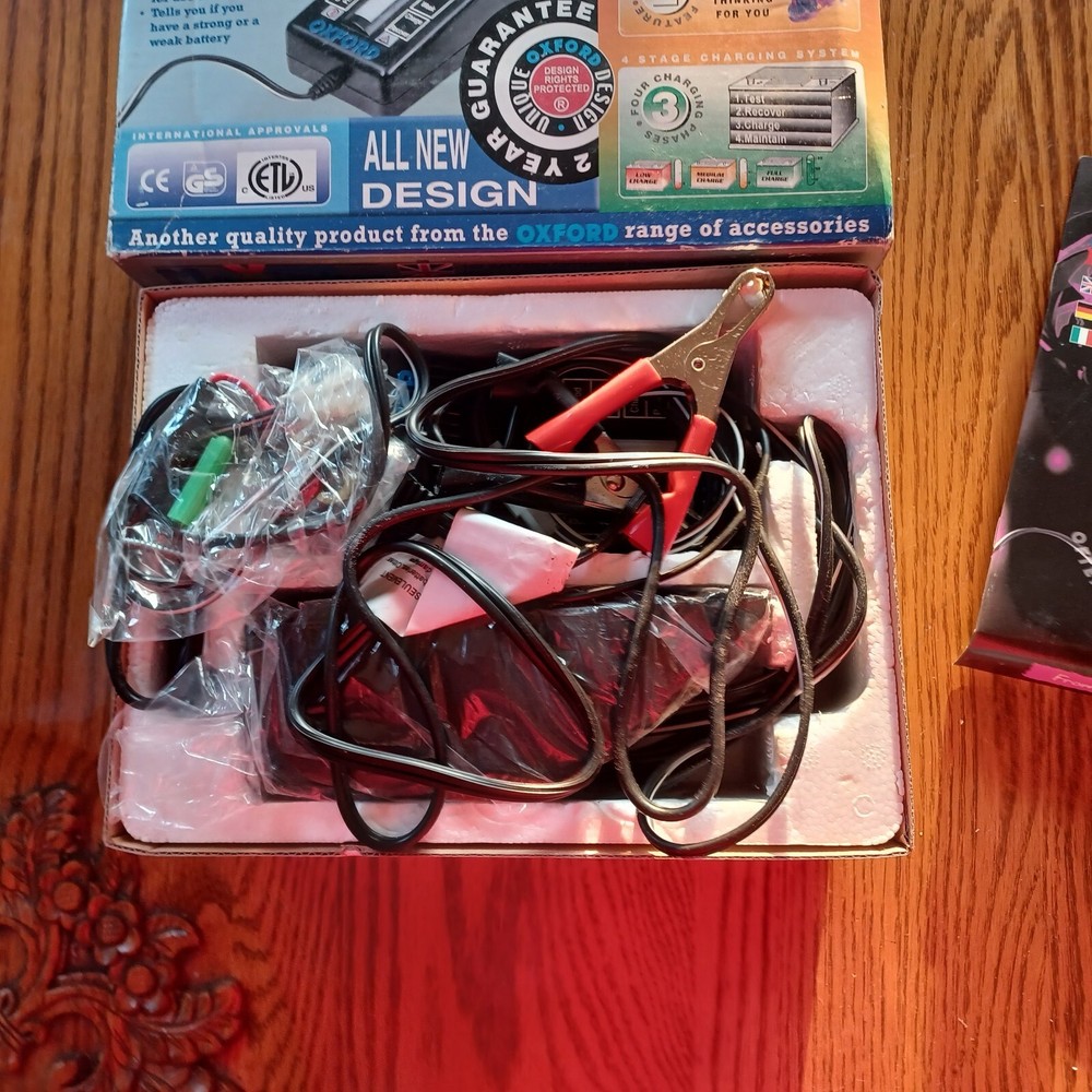 Oxford Battery Maximizer motorcycle charger