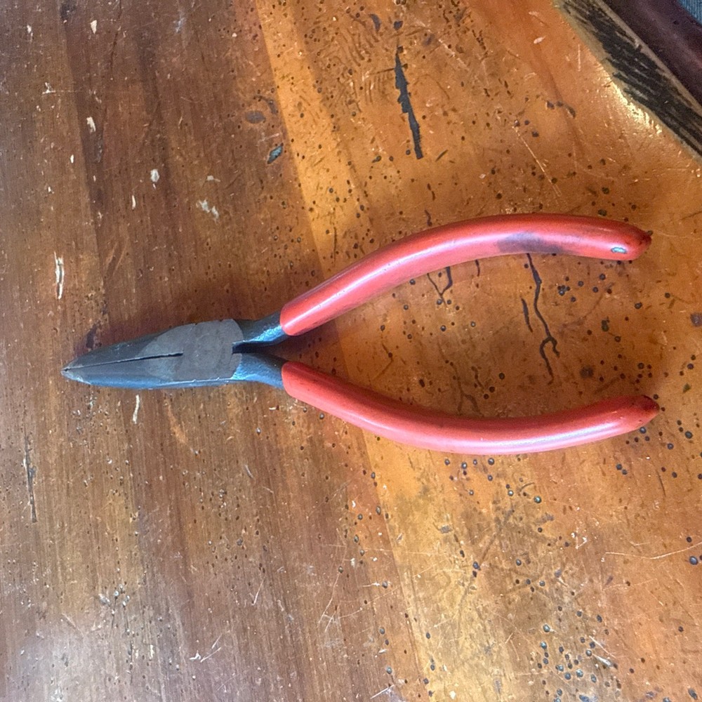 Snap-On Red Handled Needle Nose Pliers Model Number 597CP
