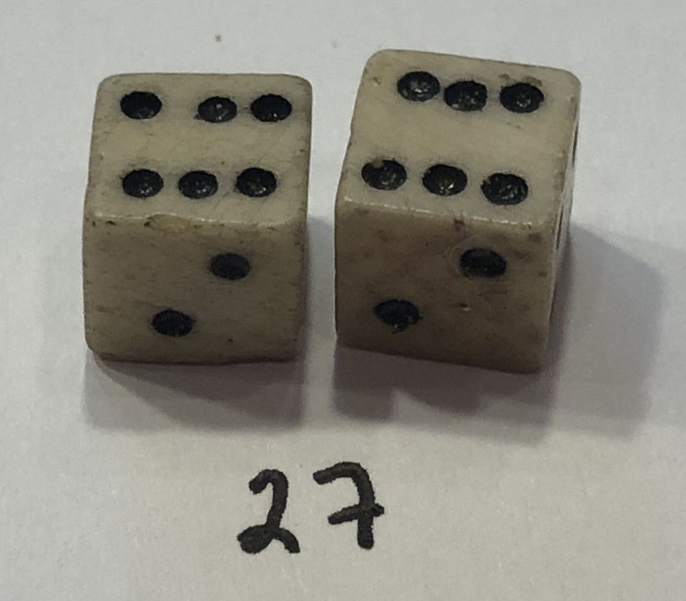 Vintage Pair Bone (Bovine) Dice 1/4”