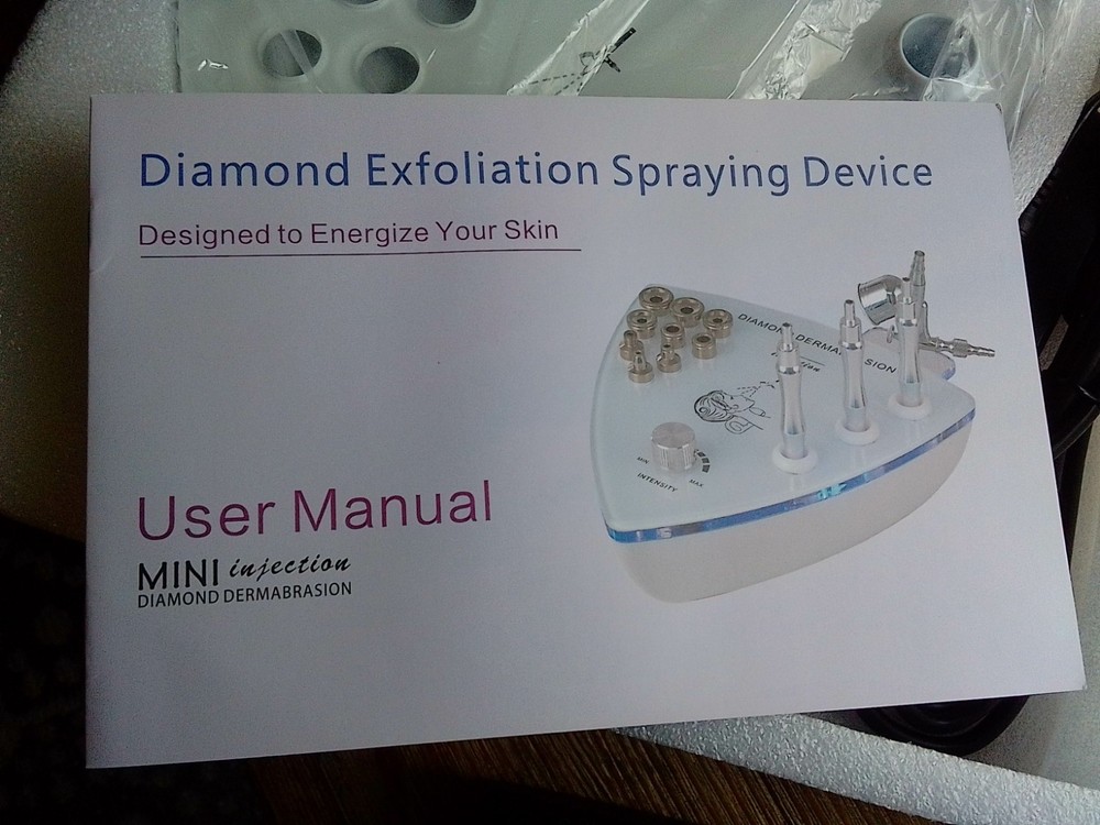 Portable Mini Diamond Microdermabrasion Machine With Spray Function For Home Spa