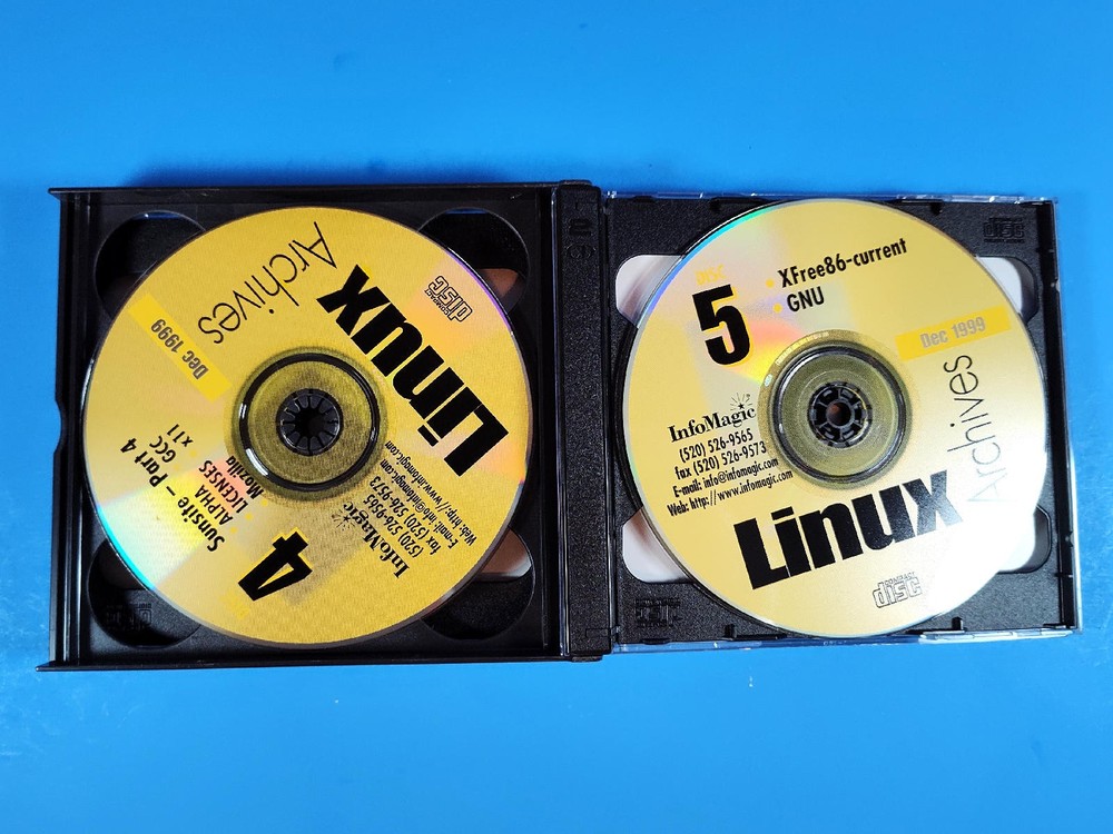InfoMagic 6-CD Linux Archive Dec 1999 Tools & Software PC CD-ROM