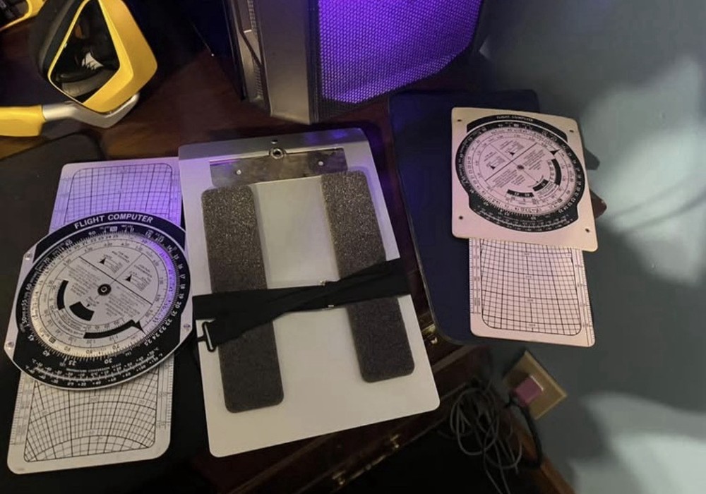 E6B Flight Computer And Kneeboard