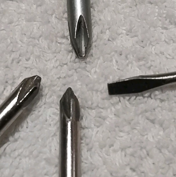 4pc TRANSLUCENT 3-1/2" PHILIPS & SLOTTED VINTAGE SCREWDRIVER HANDLE SET