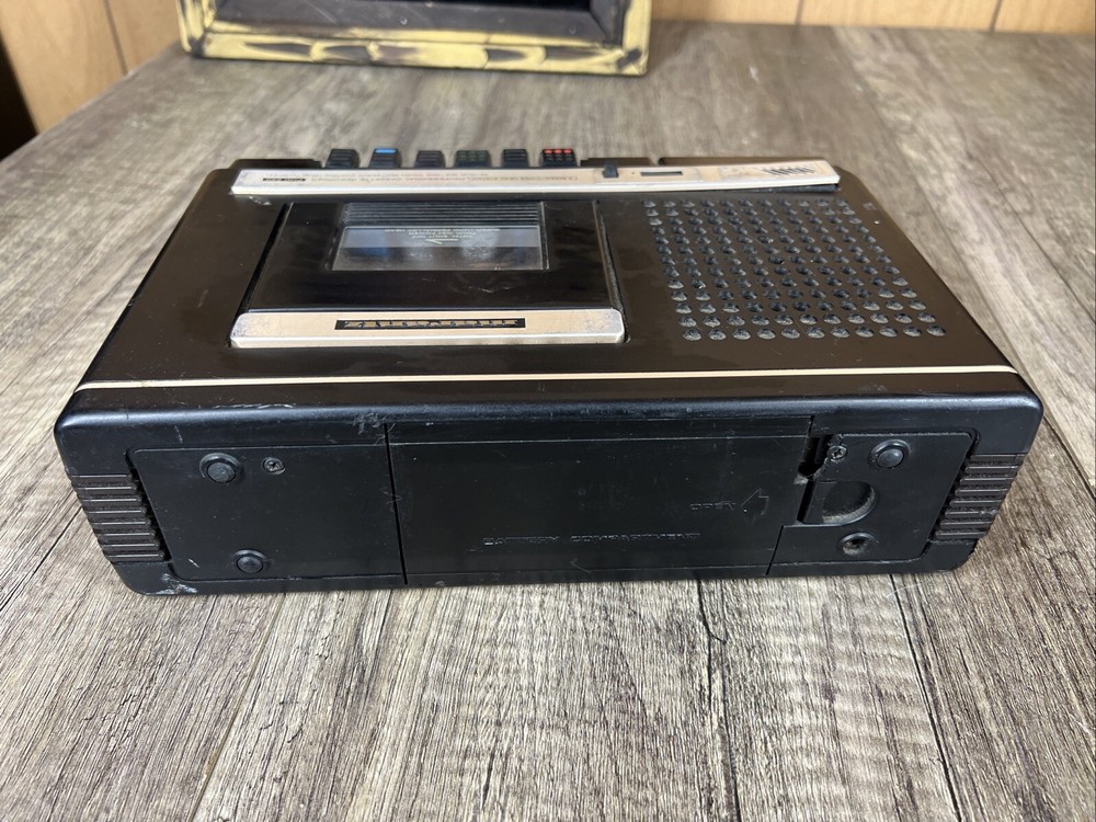Marantz PMD-220 PROFESSIONAL CASSETTE TAPE RECORDER (UNTESTED)