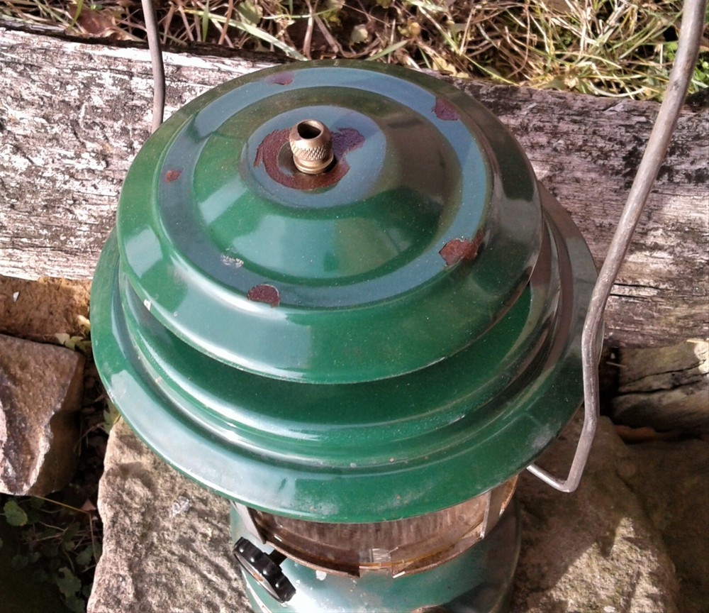 Vintage Coleman Camping Lantern 220H 1973