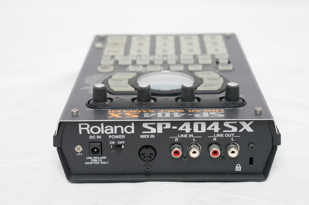 Roland SP-404SX Compact Sampler Compact Linear Wave Sampler