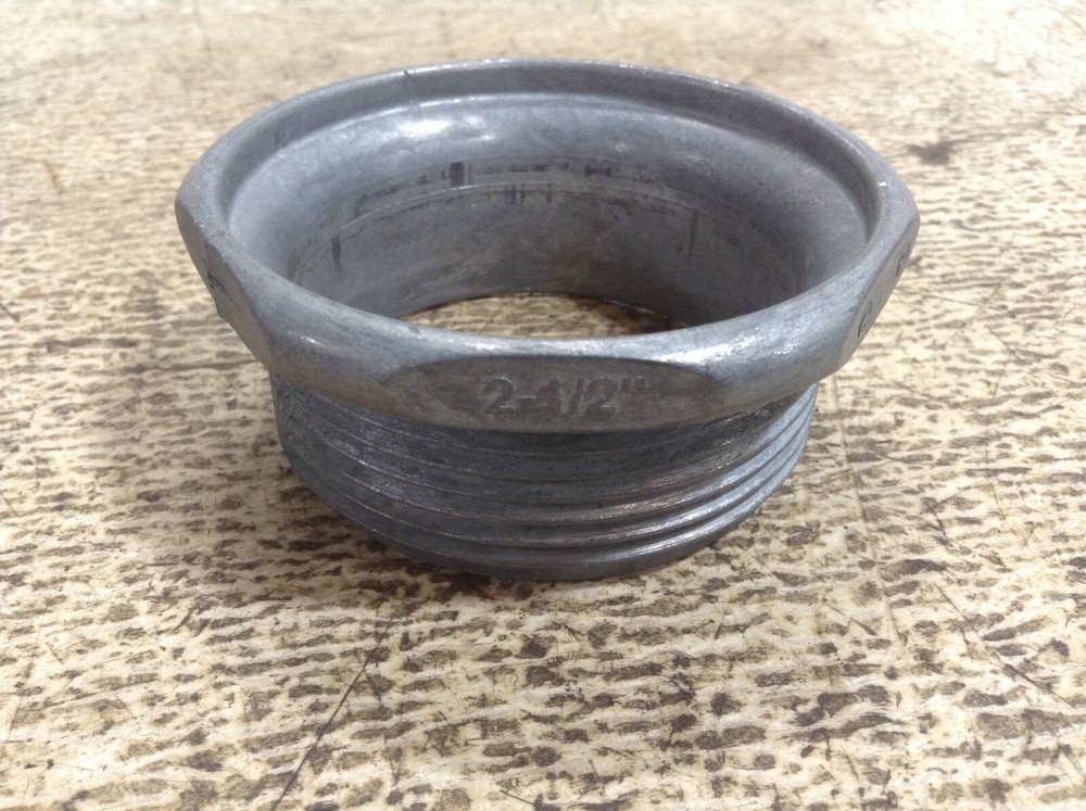 United Lab 2-1/2" Lock Nut New (OK)